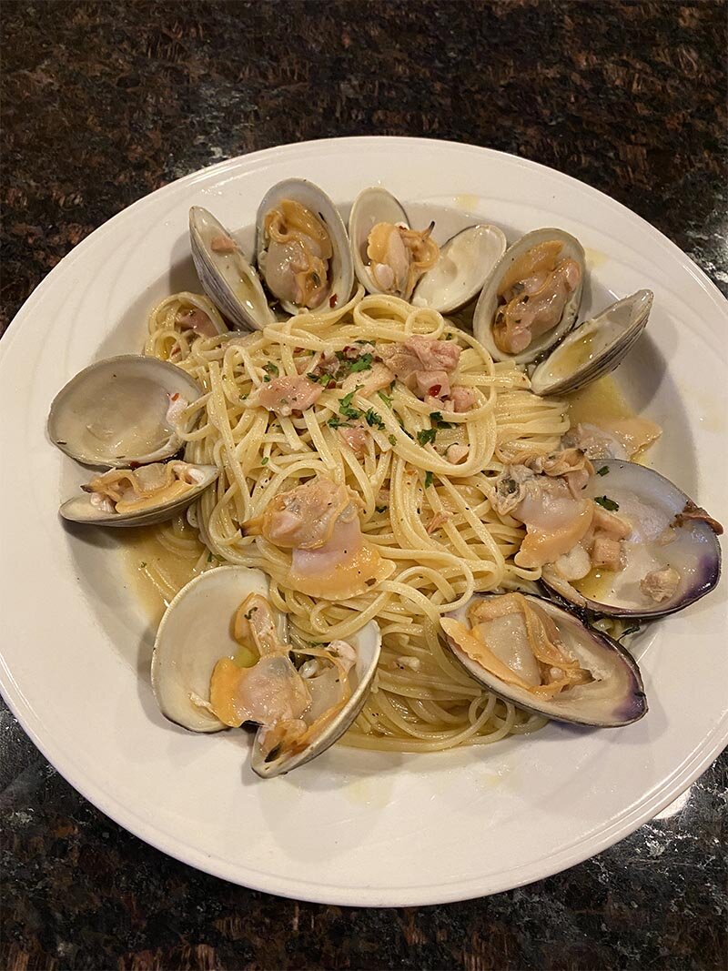 Linguini pasta topped with clams